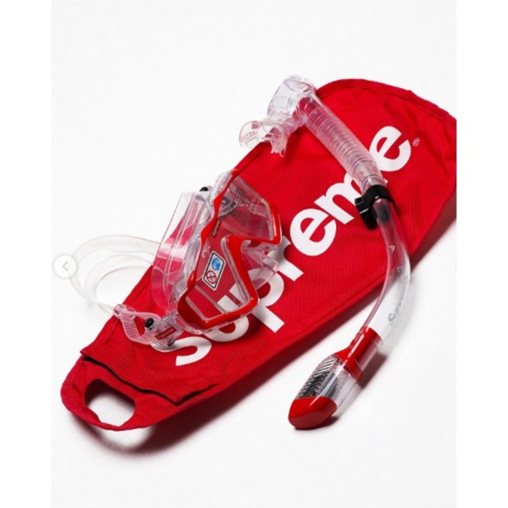 Brand New Supreme Cressi Snorkel Set Red Mask Goggles Carry Bag SS19 OS
